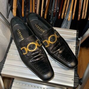 VERSACE
Versace Men's Black Leather Medusa Logo Loafers Moccasins Shoes